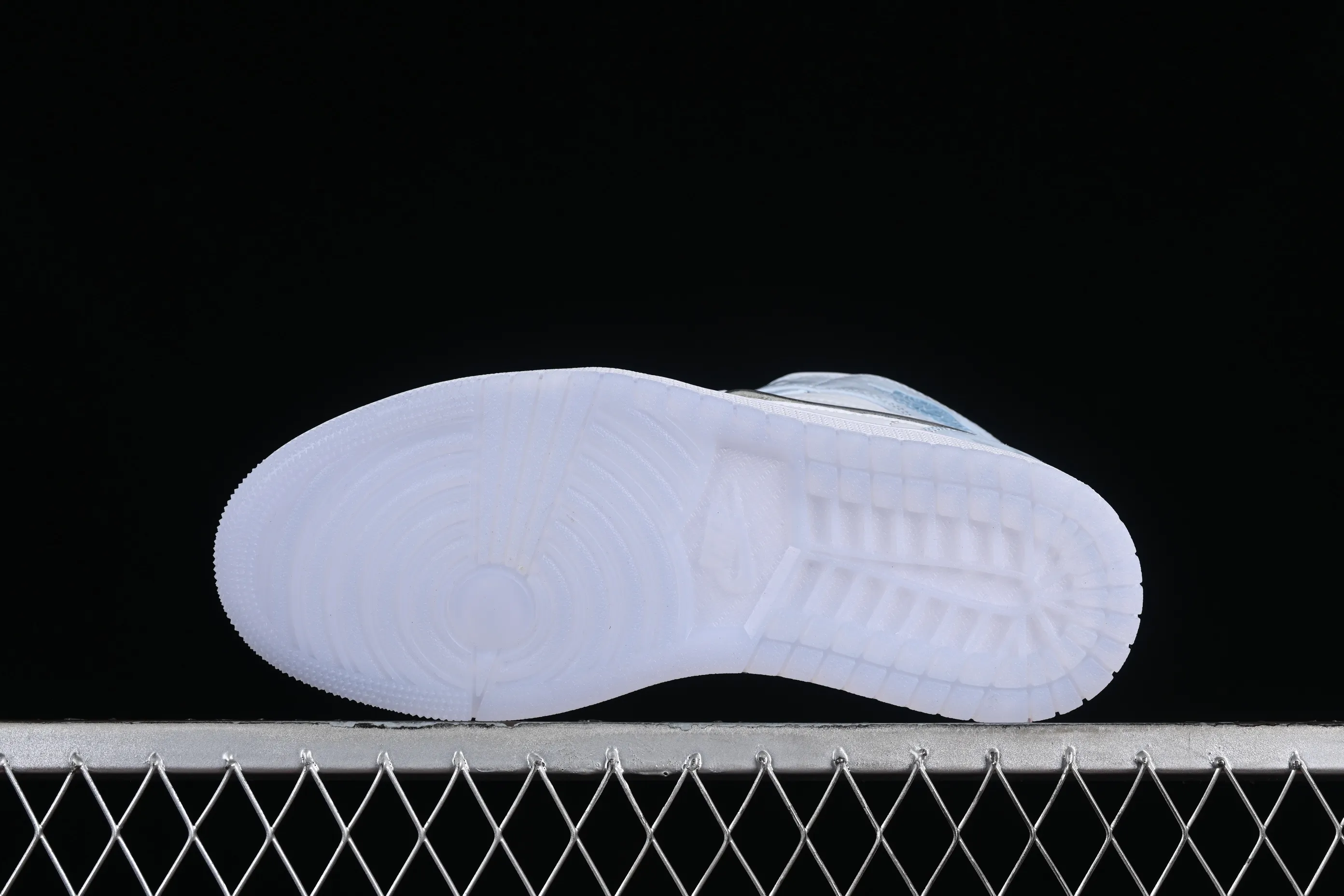 All categories Air Jordan Jordan series basketball shoes Air Jordan 1 Mid Z version Air Jordan 1 Mid GS "Glitter Swoosh" AJ1 Joe 1 ice blue crystal Zhongbang basketball shoes FQ9117-400
